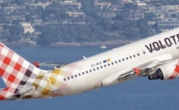 Cagliari – Roma: ancora una cancellazione del volo inaspettata per Volotea. Denuncia dei passeggeri bloccati per ore in aeroporto il 1° maggio.  